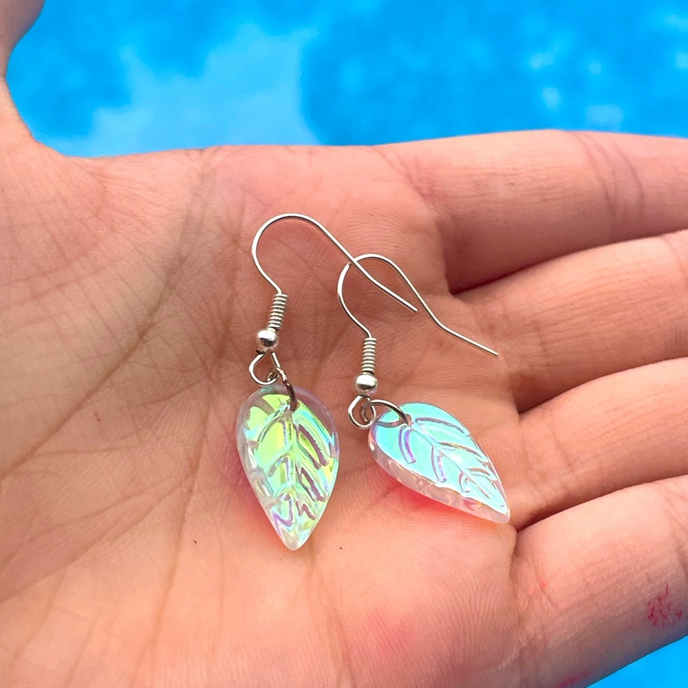 Angelic Leaf earrings🌱